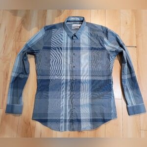 Calvin Klein men's size large dress shirt